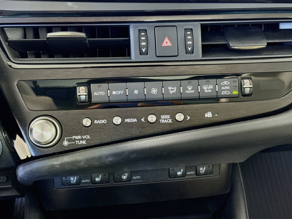Used 2023 Lexus ES 350 w/ Premium Package FWD image 16