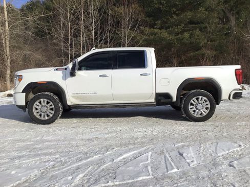 Used 2023 GMC Sierra 3500 Denali w/ Denali Ultimate Package image 4