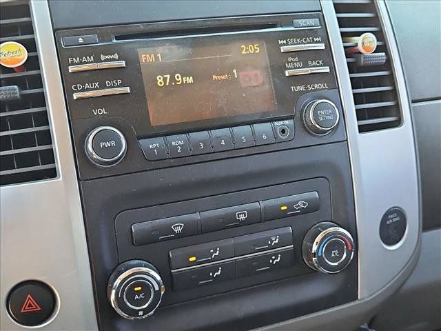 Used 2013 Nissan Frontier SV AWD/4WD image 16