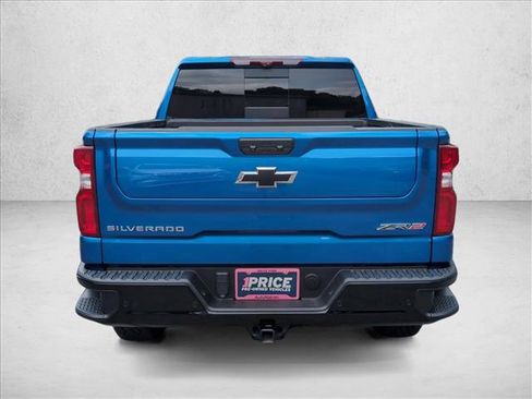Used 2022 Chevrolet Silverado 1500 ZR2 w/ Technology Package AWD/4WD image 6