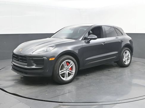Certified 2023 Porsche Macan AWD/4WD image 1