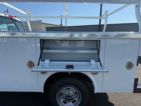 New 2026 Ford F250 XL w/ XL Chrome Package AWD/4WD image 13