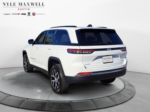 New 2025 Jeep Grand Cherokee Limited image 14