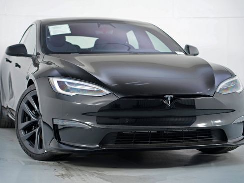 Used 2021 Tesla Model S Plaid image 4