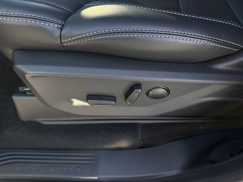 New 2025 Ford Expedition Platinum w/ Stealth Performance Package image 11