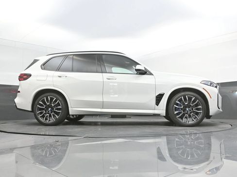 New 2026 BMW X5 xDrive40i w/ M Sport Package AWD/4WD image 47