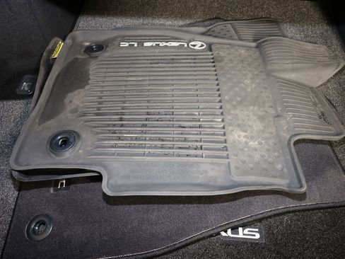 Used 2022 Lexus LC 500 Coupe w/ Performance Package image 45