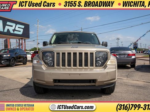 Used 2010 Jeep Liberty Sport w/ Popular Equipment Group AWD/4WD image 9