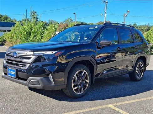 New 2025 Subaru Forester Premium image 3