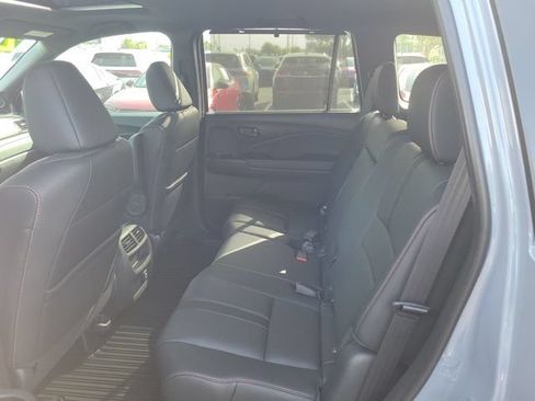 Used 2023 Honda Passport TrailSport image 14