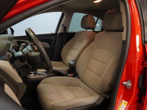 Used 2015 Chevrolet Cruze LT image 3