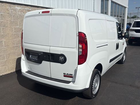 Used 2022 RAM ProMaster City Tradesman FWD image 3