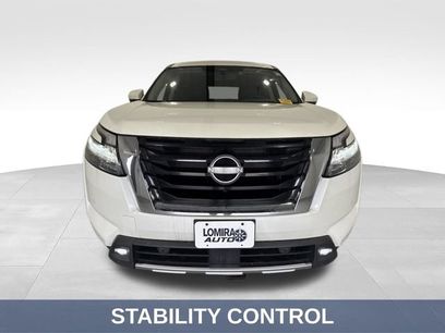 Used 2023 Nissan Pathfinder Platinum