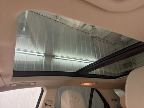 Used 2025 Mercedes-Benz GLE 450e 4MATIC image 33