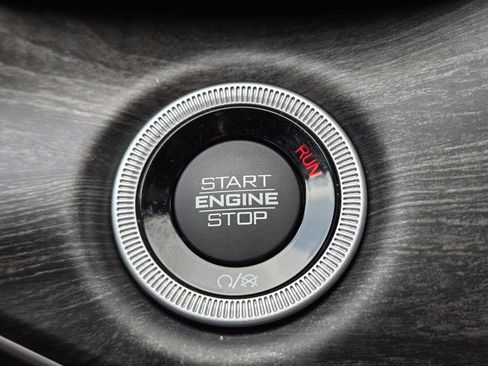 Used 2023 Jeep Grand Cherokee L Limited image 27