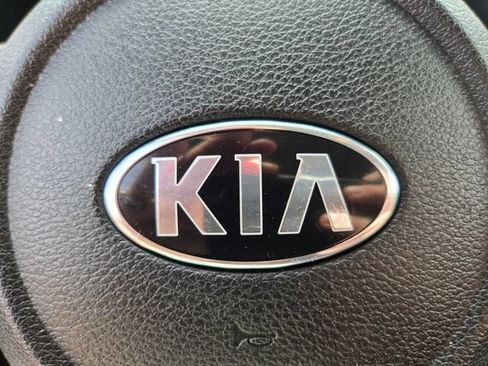 Used 2020 Kia Soul LX FWD image 31
