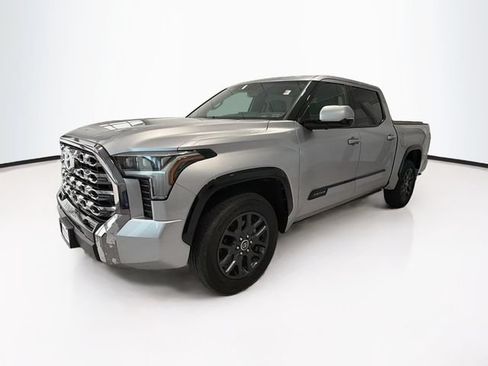 Used 2023 Toyota Tundra Platinum AWD/4WD image 3