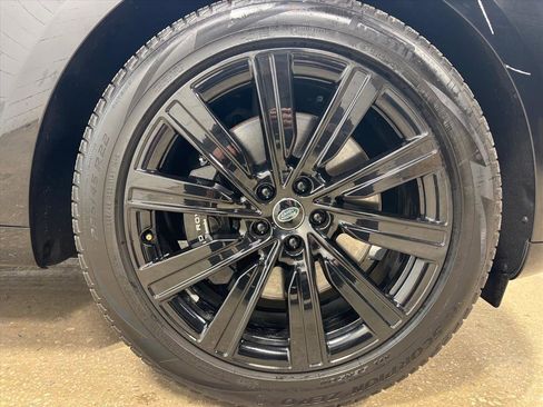 Used 2023 Land Rover Range Rover SE image 11