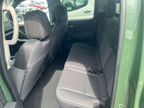 Used 2024 Nissan Frontier SV w/ SV Convenience Package RWD image 7