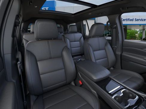 New 2026 Chevrolet Traverse High Country w/ LPO, Floor Liner Package FWD image 16