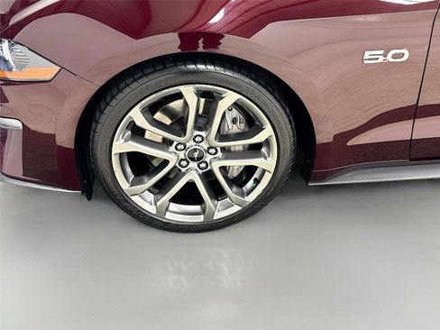 Certified 2018 Ford Mustang GT Premium image 28