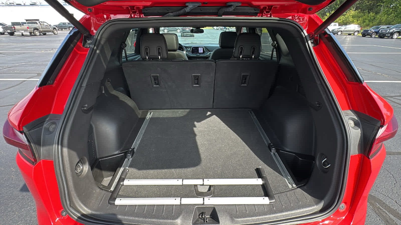 Certified 2019 Chevrolet Blazer RS w/ Sun and Wheels Package FWD image 31