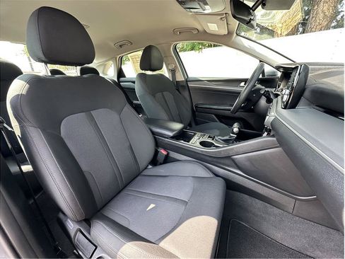 Used 2022 Kia K5 LXS FWD image 4