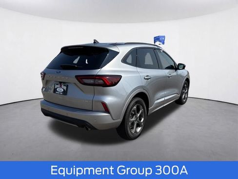 Used 2023 Ford Escape ST-Line w/ Tech Pack #1 AWD/4WD image 9