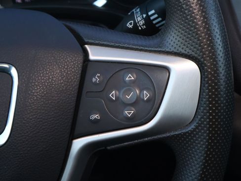 Used 2023 GMC Terrain SLE w/ Driver Convenience Package image 24