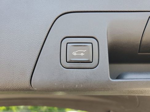 Used 2023 Buick Envision Essence w/ Technology Package I AWD/4WD image 32