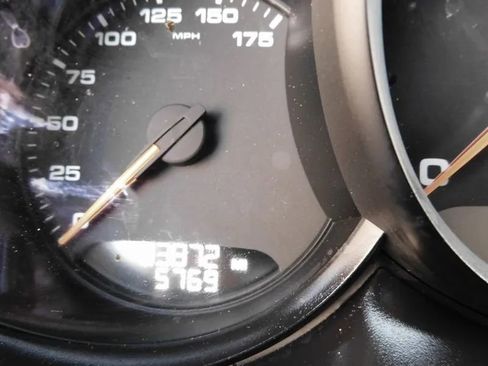 Used 2018 Porsche Macan Sport Edition image 28