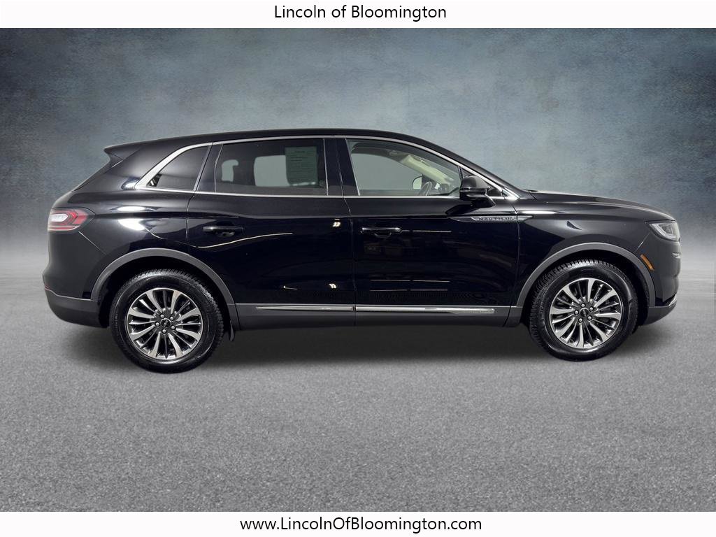 Used 2023 Lincoln Nautilus Reserve w/ Luxury Package AWD/4WD image 7