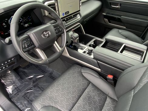 Certified 2025 Toyota Tundra Limited image 27