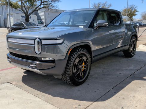 Used 2023 Rivian R1T Adventure image 5