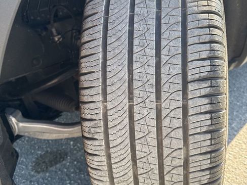 Used 2025 Ford Explorer ST-Line w/ ST-Line Street Pack image 31