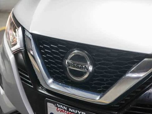 Used 2021 Nissan Rogue Sport S image 5