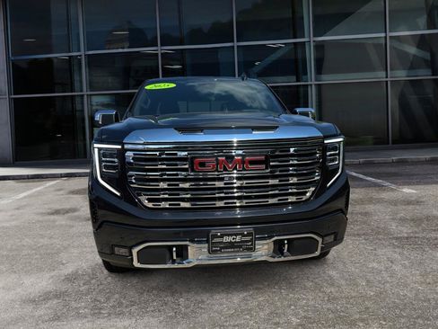 Used 2025 GMC Sierra 1500 Denali w/ Denali Reserve Package AWD/4WD image 2