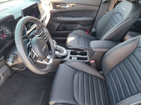 Used 2024 Kia Forte GT-Line w/ GT-Line Premium Package image 9