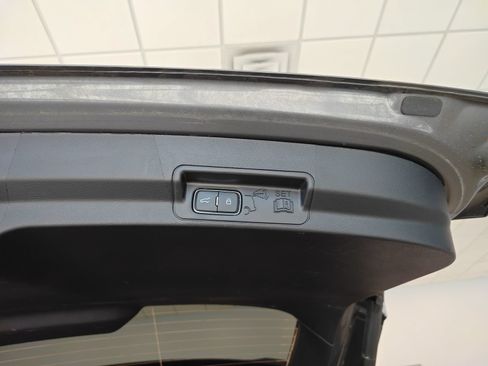 Used 2025 Ford Explorer ST-Line AWD/4WD image 17