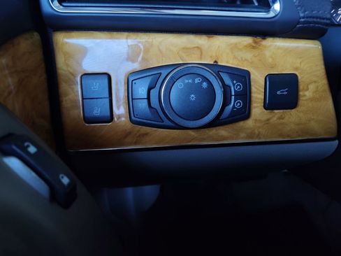 Used 2013 Lincoln MKX FWD image 9