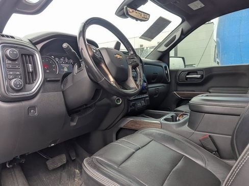 Used 2021 Chevrolet Silverado 1500 High Country w/ Technology Package image 15