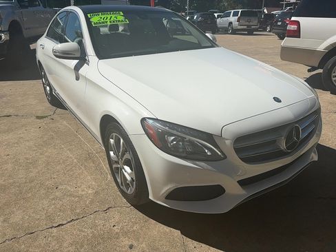 Used 2015 Mercedes-Benz C 300 4MATIC Sedan image 2