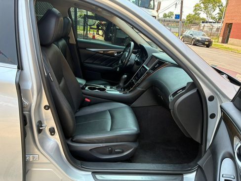 Used 2018 INFINITI Q50 Luxe w/ Essential Package (3.0T Luxe) AWD/4WD image 16