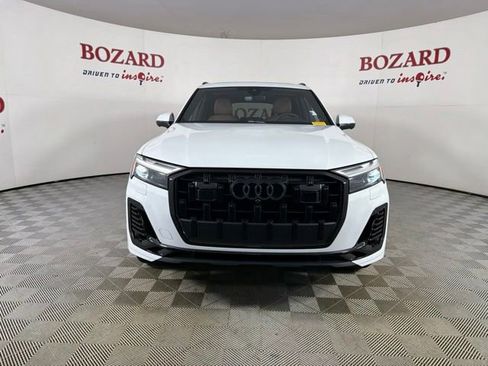 Used 2025 Audi Q7 3.0T Premium Plus AWD/4WD image 2