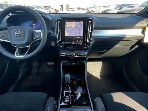 New 2026 Volvo XC40 B5 Plus w/ Protection Package Premier image 8