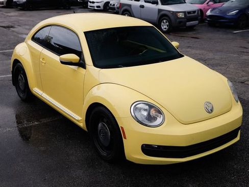 Used 2013 Volkswagen Beetle 2.5 FWD image 18