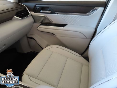 Used 2025 GMC Acadia Denali w/ Super Cruise Package image 21