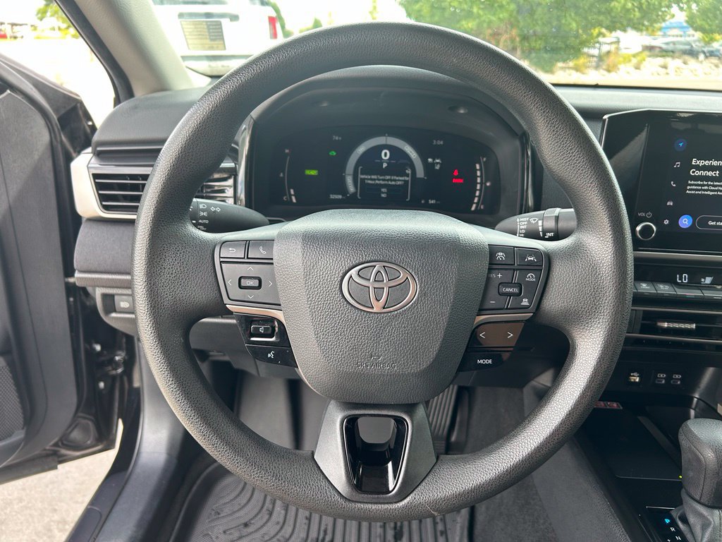 Used 2025 Toyota Camry LE FWD image 10