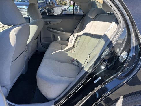 Used 2010 Toyota Corolla LE image 7