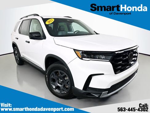 Used 2023 Honda Pilot TrailSport image 1